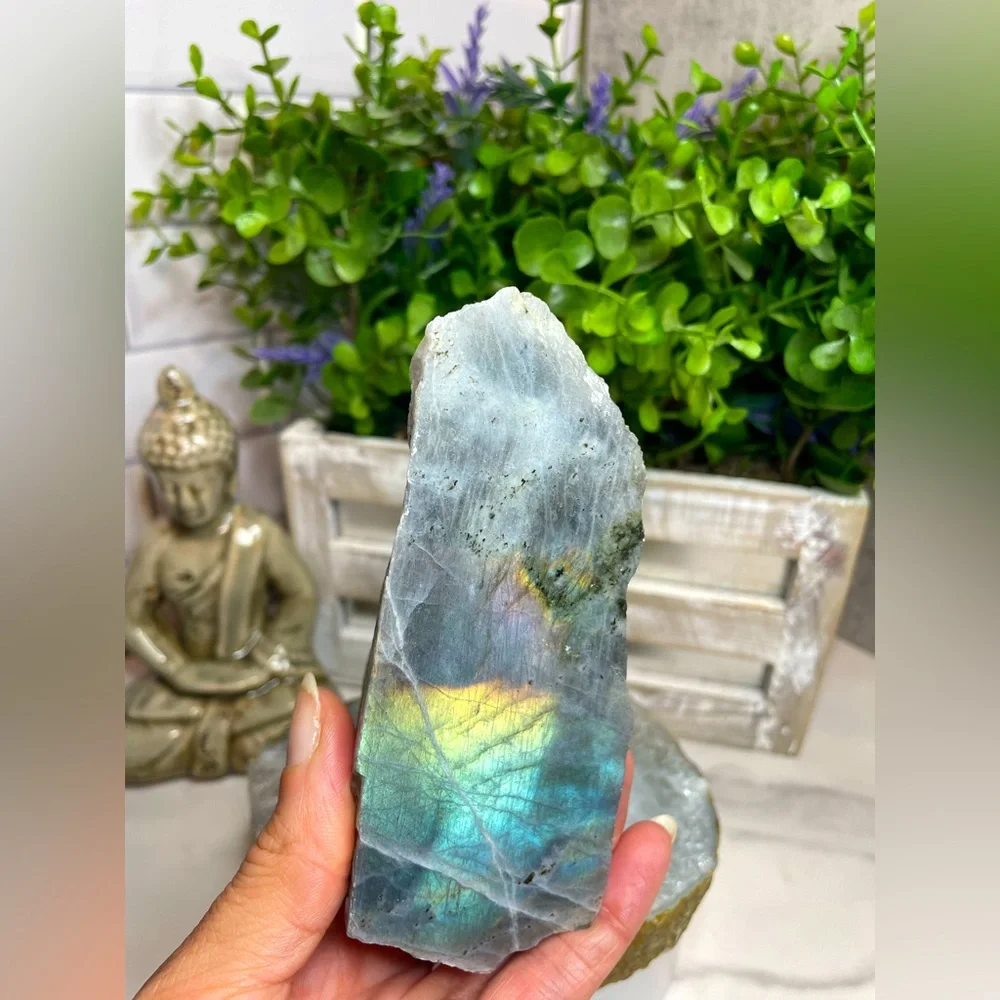 Beautiful Labradorite Freeform - Picture 3 of 5